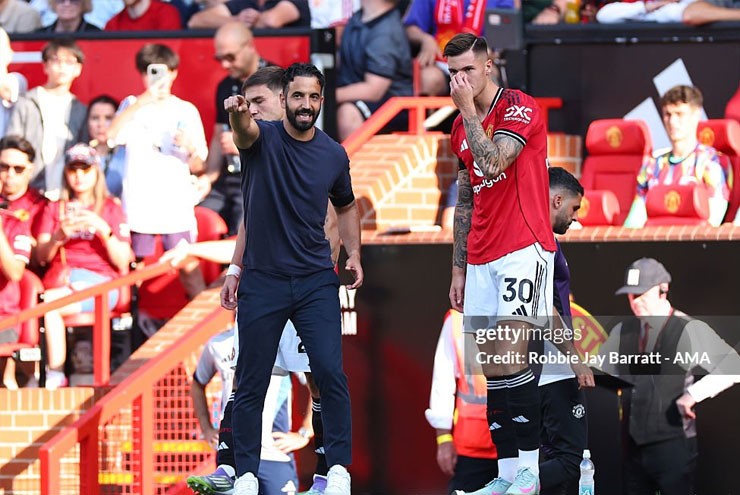 Amorim nói MU đủ trình hạ mọi CLB Ngoại hạng Anh dù thua Arsenal, Arteta bênh vực Gyokeres - 1