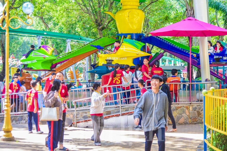 ‘Vòng tay yêu thương’ tiếp sức 3.000 trẻ em khó khăn trước thềm năm học mới - 7