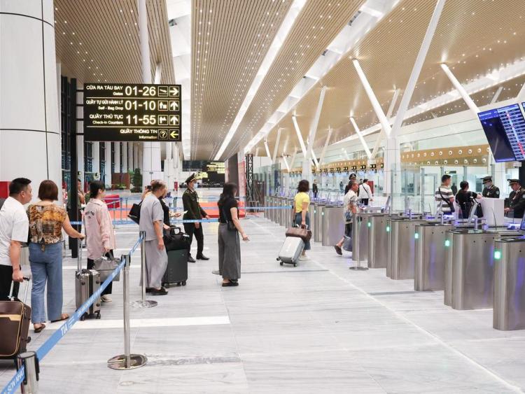 Bay dịp 2/9: Hành khách cần lưu ý gì khi an ninh sân bay được tăng cường?