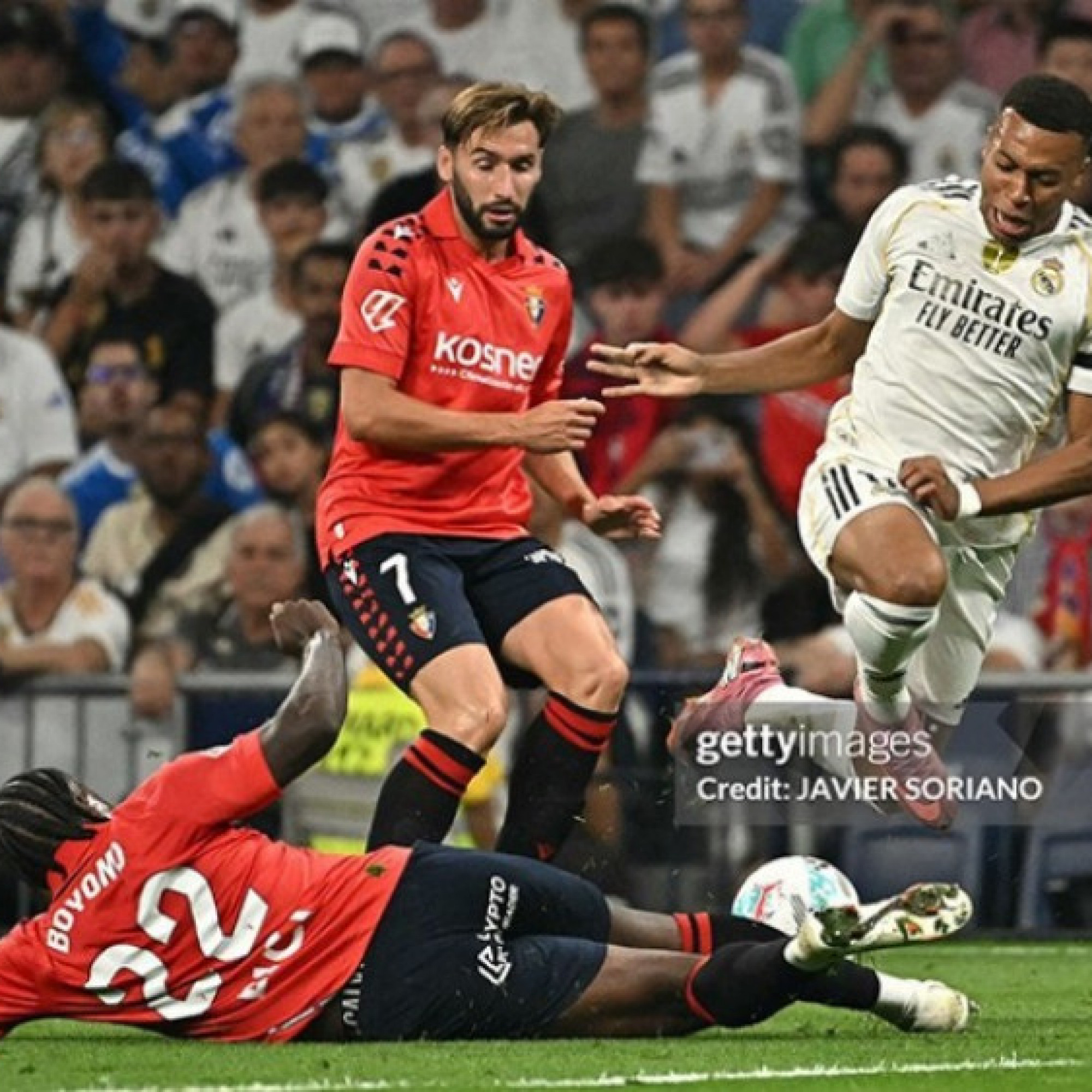  - Video bóng đá Real Madrid - Osasuna: "Khối bê tông" vững chắc (La Liga)