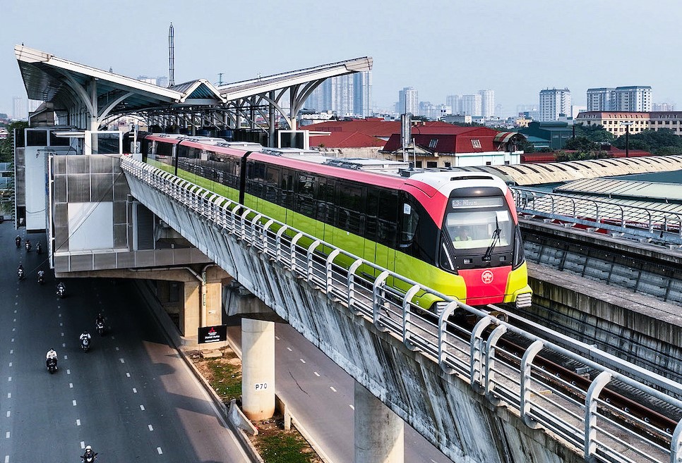 Tăng chuyến tàu, metro Hà Nội 'chạy xuyên đêm' phục vụ lễ Quốc khánh - 1