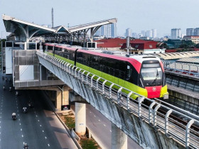  - Tăng chuyến tàu, metro Hà Nội 'chạy xuyên đêm' phục vụ lễ Quốc khánh