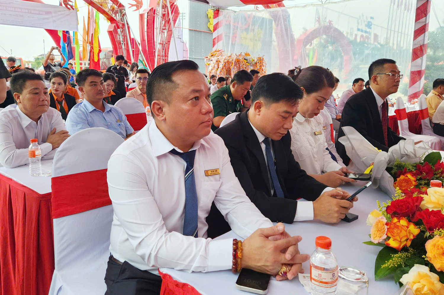 Khai trương các tuyến xe buýt mới, mở ra cơ hội kết nối, phát triển du lịch tỉnh Cà Mau - 1