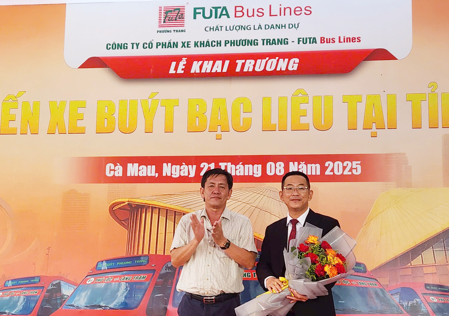 Khai trương các tuyến xe buýt mới, mở ra cơ hội kết nối, phát triển du lịch tỉnh Cà Mau - 3