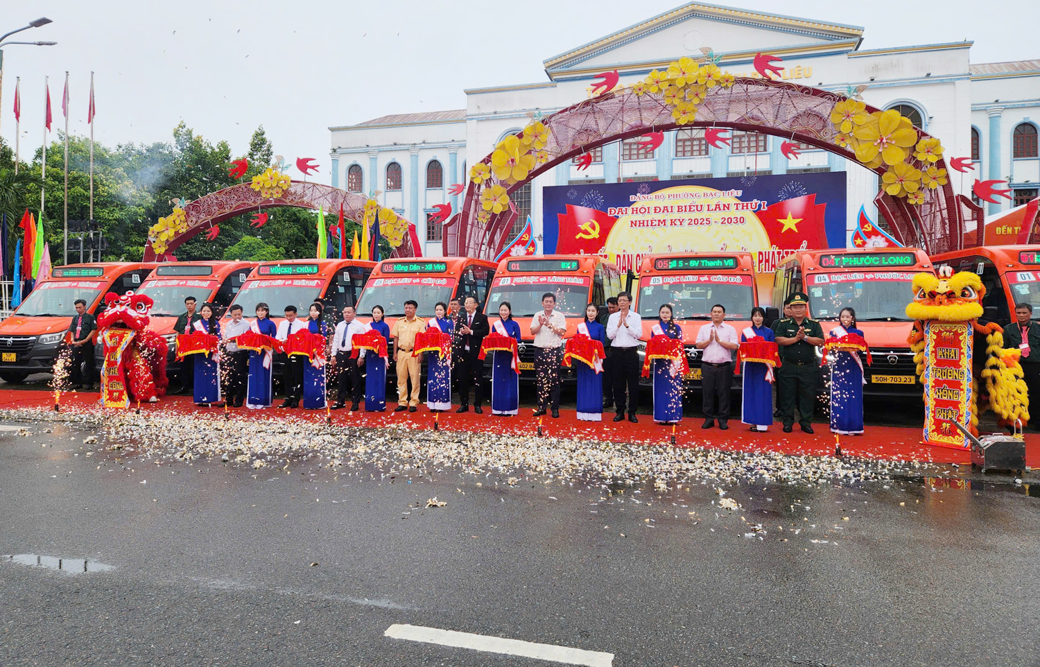 Khai trương các tuyến xe buýt mới, mở ra cơ hội kết nối, phát triển du lịch tỉnh Cà Mau - 5