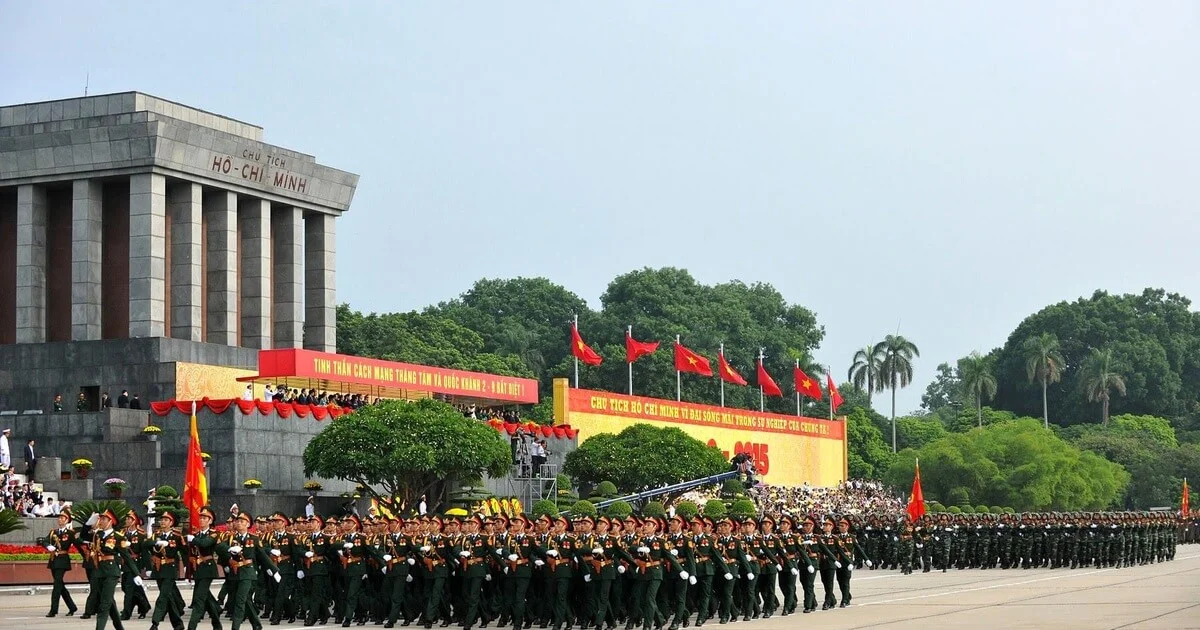 Thủ tướng yêu cầu bảo đảm an ninh, an toàn cho du khách và người dân dịp Lễ Quốc khánh 2/9 - 1