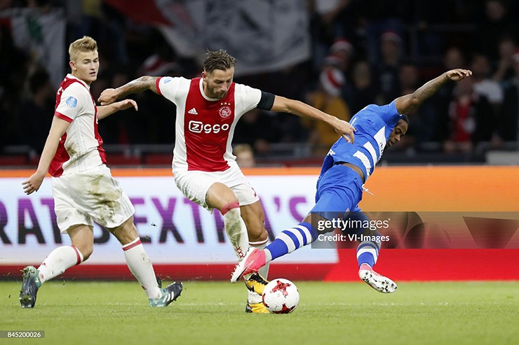CLB Nam Định chiêu mộ cựu sao Ajax, đồng đội cũ Onana & De Jong đến V-League - 3