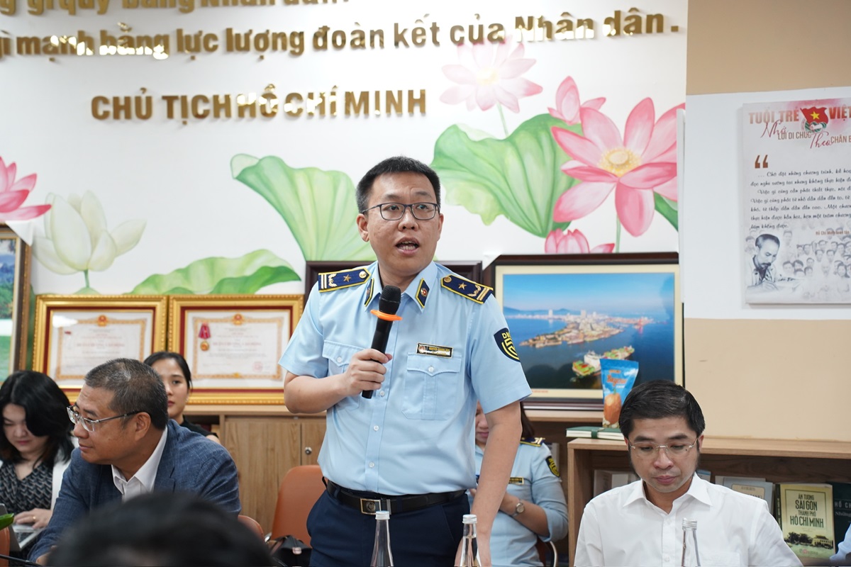 TPHCM: Kinh tế tăng tốc, mua sắm sôi động dẫn dắt thị trường - 1
