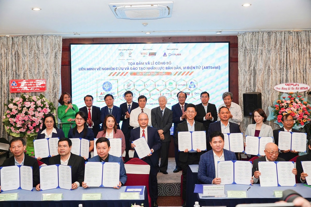 TPHCM ra mắt Liên minh nghiên cứu và đào tạo nhân lực bán dẫn - điện tử - 2