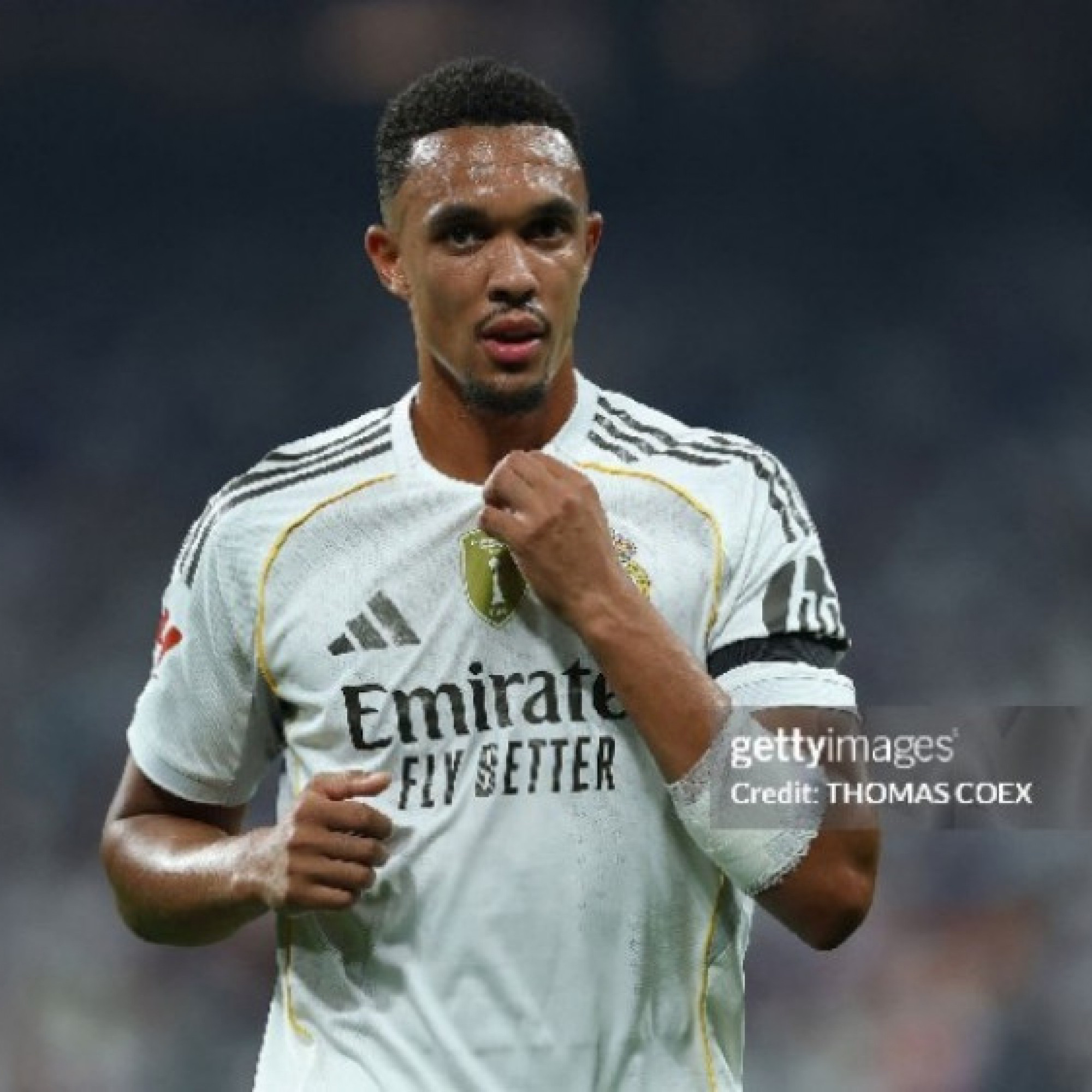  - Arnold bị truyền thông Tây Ban Nha cảnh cáo sau trận ra mắt Real Madrid