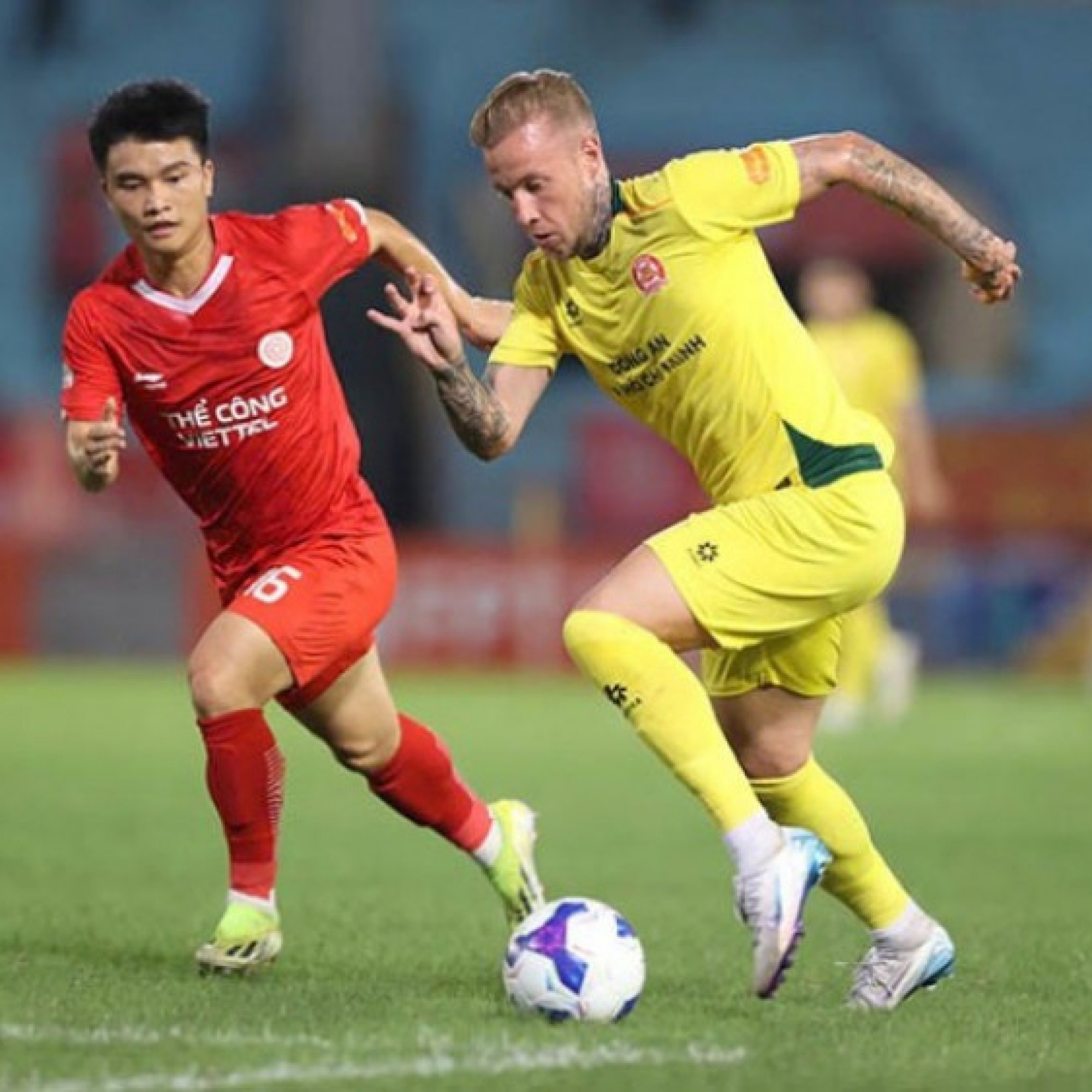  - Video bóng đá Thể Công Viettel - Công an TP HCM: Penalty mở điểm, dồn ép không ngừng nghỉ (V-League)
