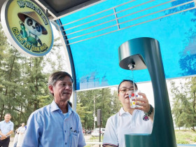  - Triển khai 3 trạm nhà chờ và máy cấp nước uống miễn phí ở các bãi biển