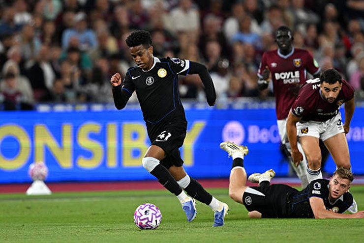 Chelsea vùi dập West Ham không cần Palmer: Còn hàng công nào đáng sợ hơn của "The Blues"? - 2