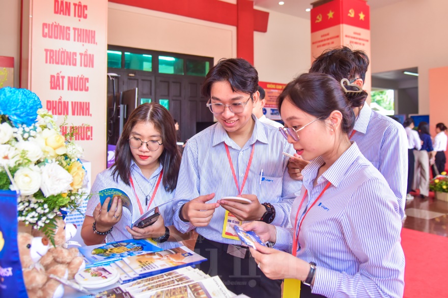 Công nghệ và trí tuệ nhân tạo tại Đại hội đại biểu Đảng bộ UBND TP.HCM - 8