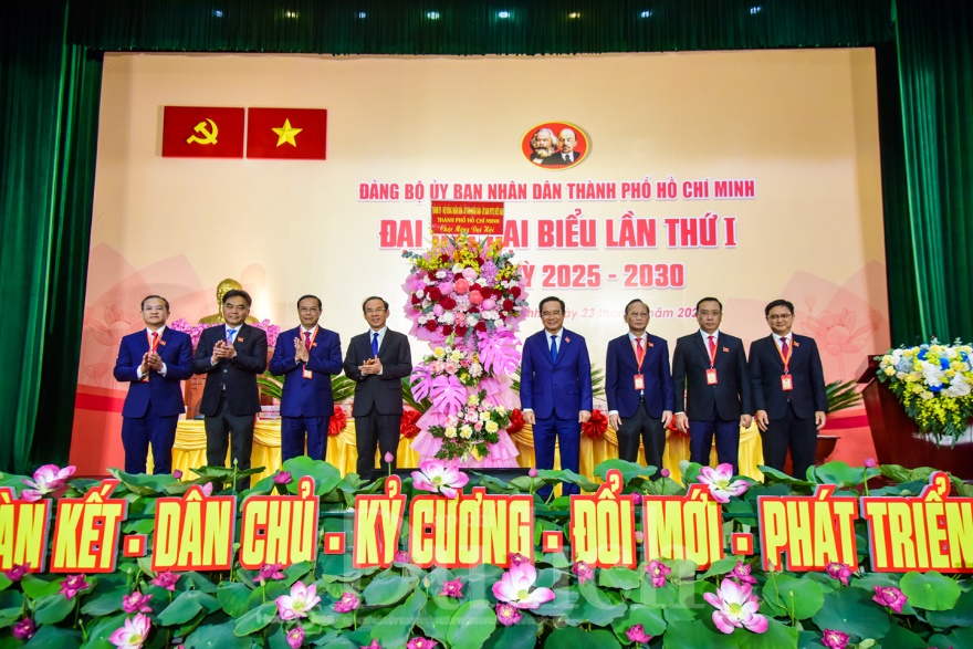 Chủ tịch UBND TP.HCM Nguyễn Văn Được làm Bí thư Đảng ủy UBND TP nhiệm kỳ 2025-2030 - 5