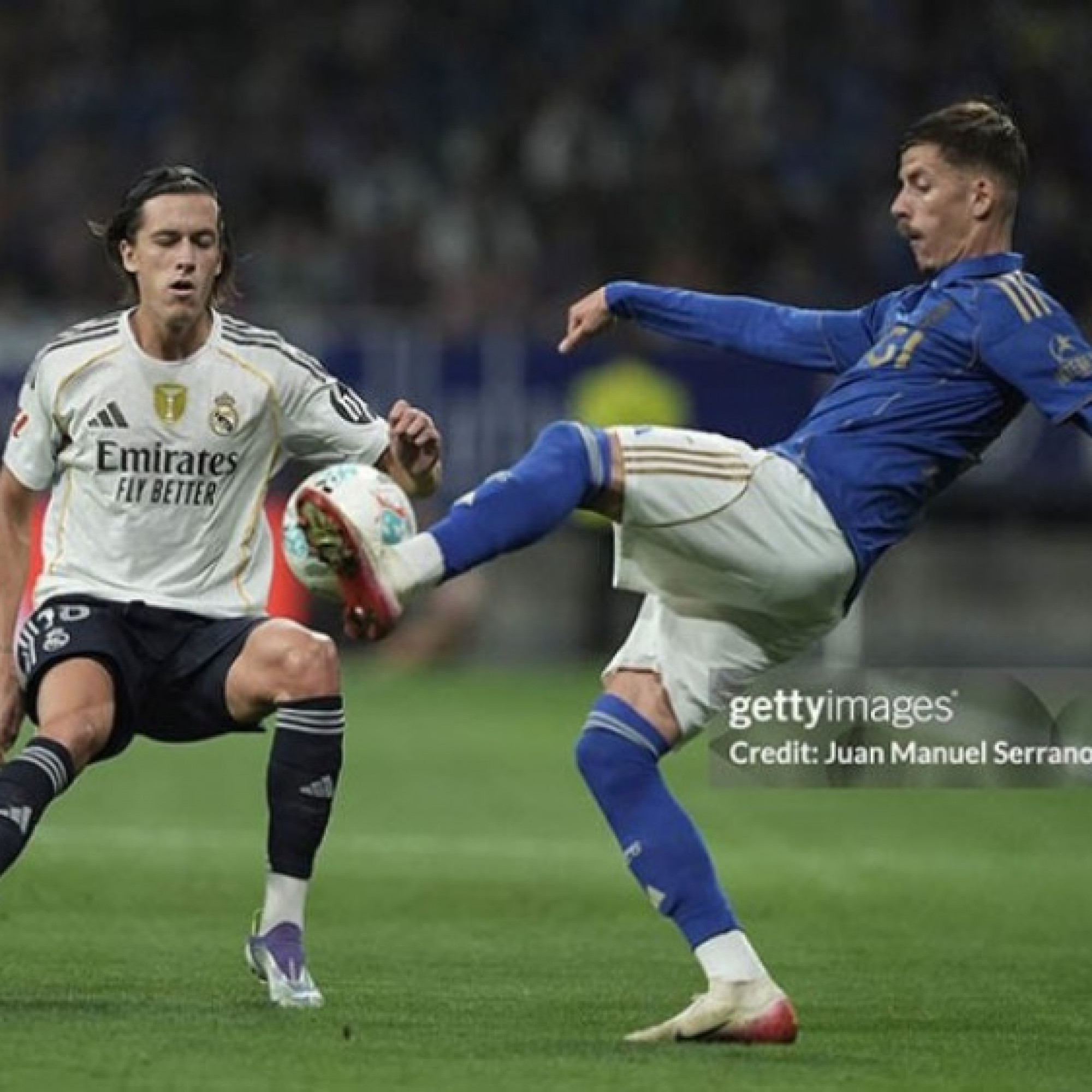  - Vinicius bị tố xúc phạm cổ động viên Oviedo, Mbappe phải bịt miệng để cứu đồng đội