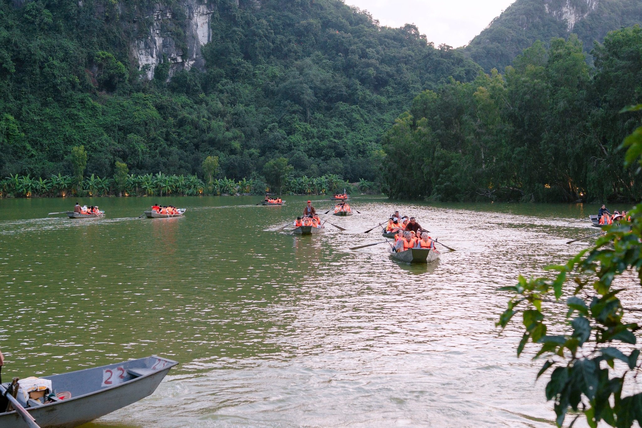 Thung Nham rực rỡ trong những ngày đại lễ - 5