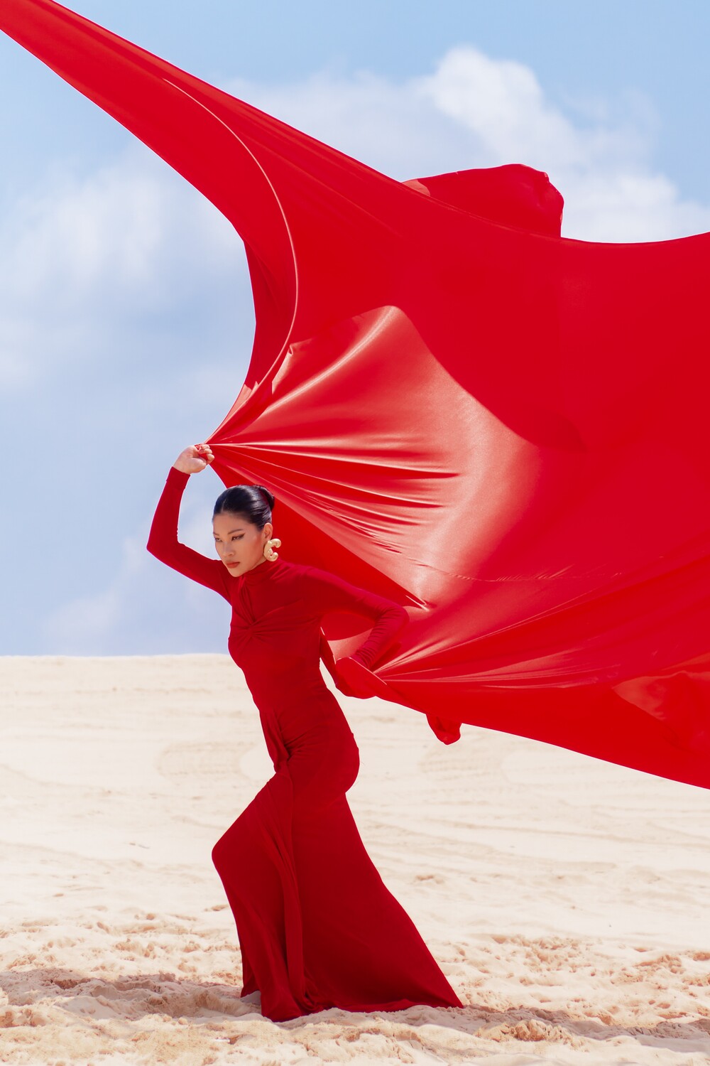 Vietnam’s Next Top Model 2025: Giang Phùng "vươn mình" như chiến binh, Trà My bật khóc - 2