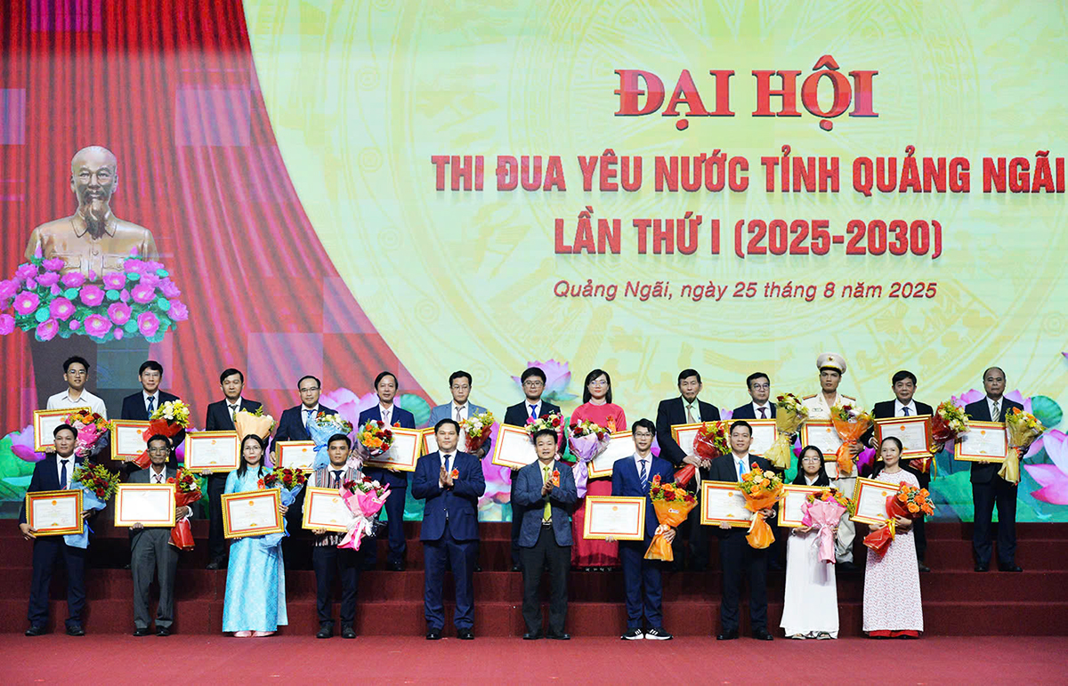 dai hoi thi dua yeu nuoc tinh quang ngai khoi day chuoi gia tri cao dep. - 13