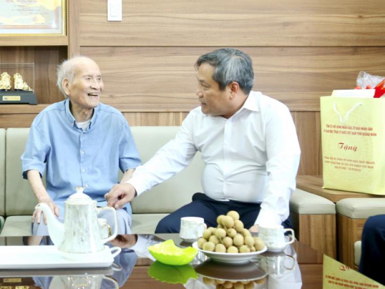 Quảng Ninh phân bổ  hơn 71 tỷ  tặng quà người có công nhân dịp Quốc Khánh