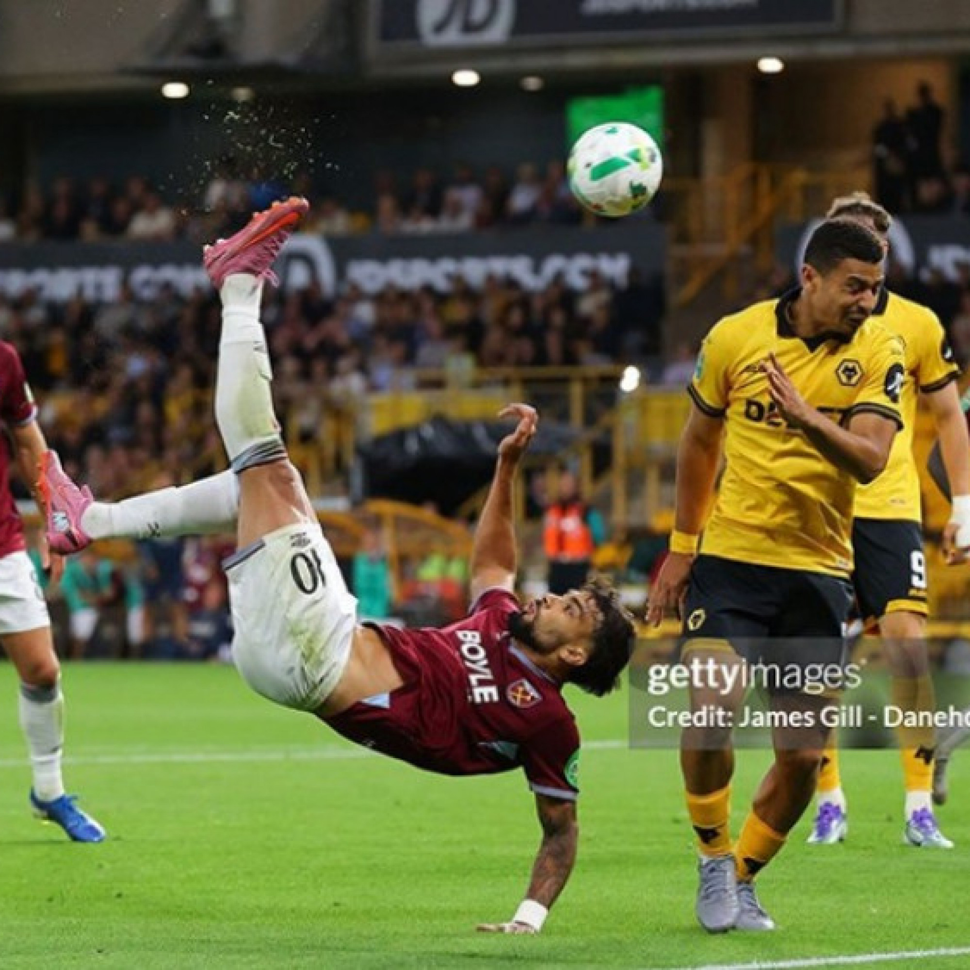  - Video bàn thắng Wolves - West Ham: Rượt đuổi 5 bàn ngoạn mục (League Cup)