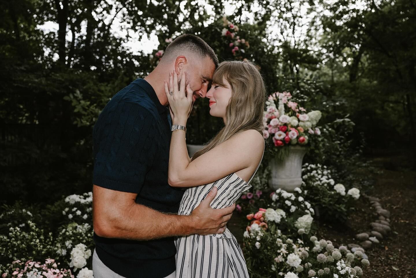 Travis Kelce – Chồng tương lai của Taylor Swift là ai? - 1