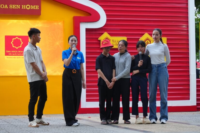 Ngọc Châu, Phan Văn Đức nghẹn ngào trước những em nhỏ mồ côi cha, làm chỗ dựa tinh thần cho mẹ - 5