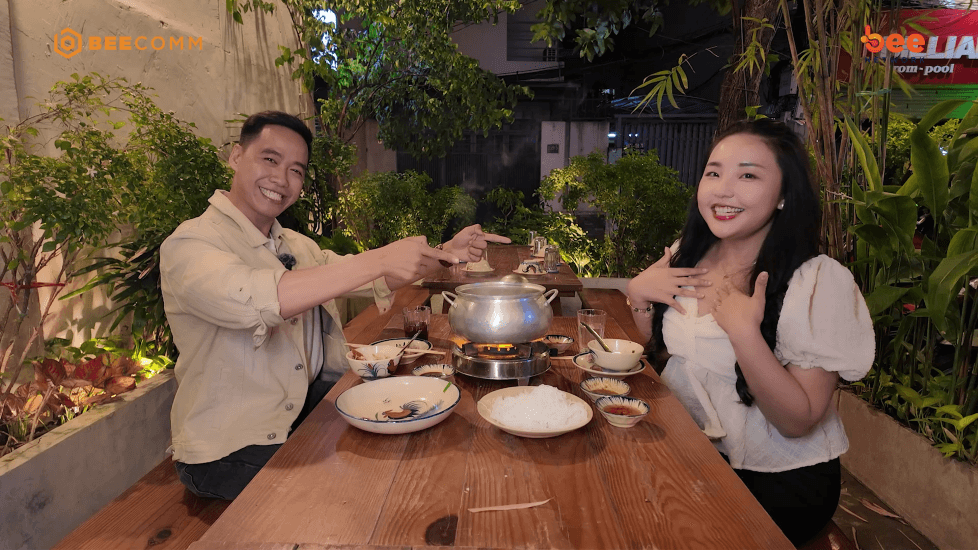Hỷ Khí Dương Dương và Bỏng Ngô Mario thưởng thức tiệc đồ nướng tại Quán ăn hạnh phúc - 1