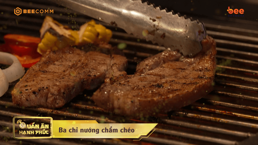 Hỷ Khí Dương Dương và Bỏng Ngô Mario thưởng thức tiệc đồ nướng tại Quán ăn hạnh phúc - 3