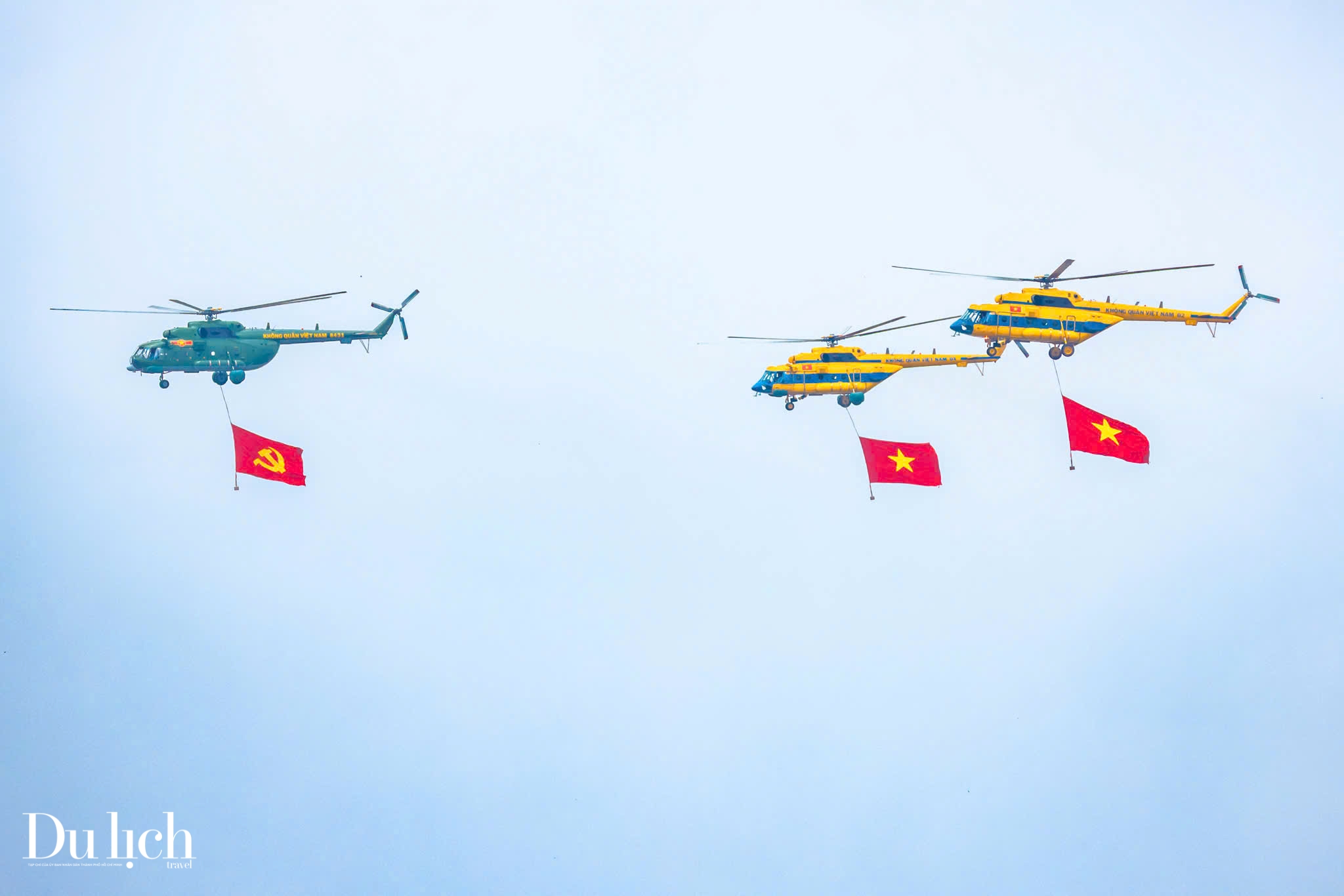 tiem kich xe gio tren bau troi ha noi, bieu dien tuyet ky khoan ba vong tren khong - 3
