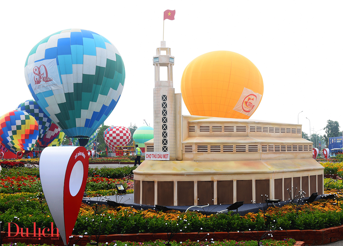 trien lam hanh trinh 300 nam kien tao tp.ho chi minh thu hut du khach - 6