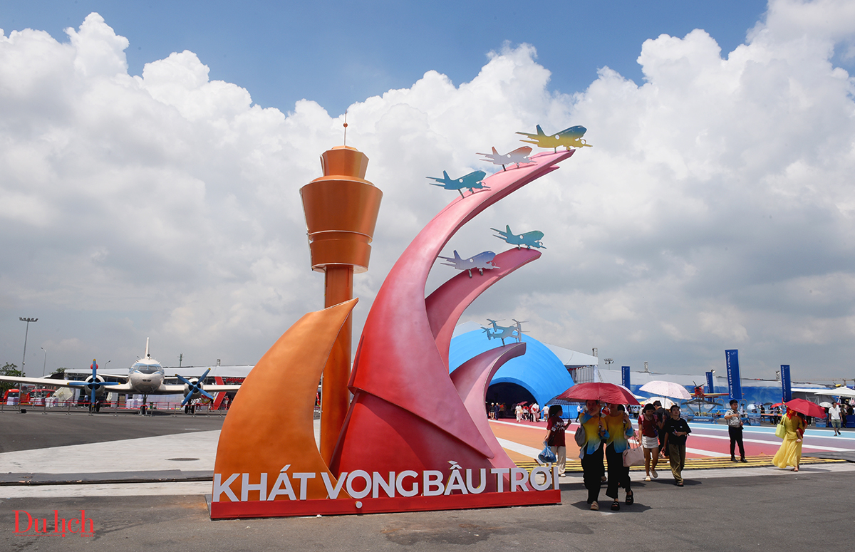 an tuong manh tai trien lam thanh tuu dat nuoc voi ‘khat vong bau troi’ - 1