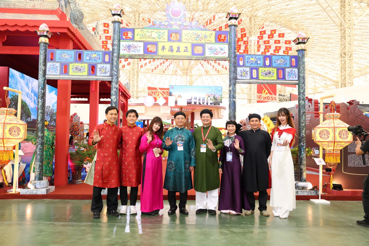 Đến Trung tâm Triển lãm Quốc gia ngắm di sản, thưởng thức ẩm thực Huế - 1