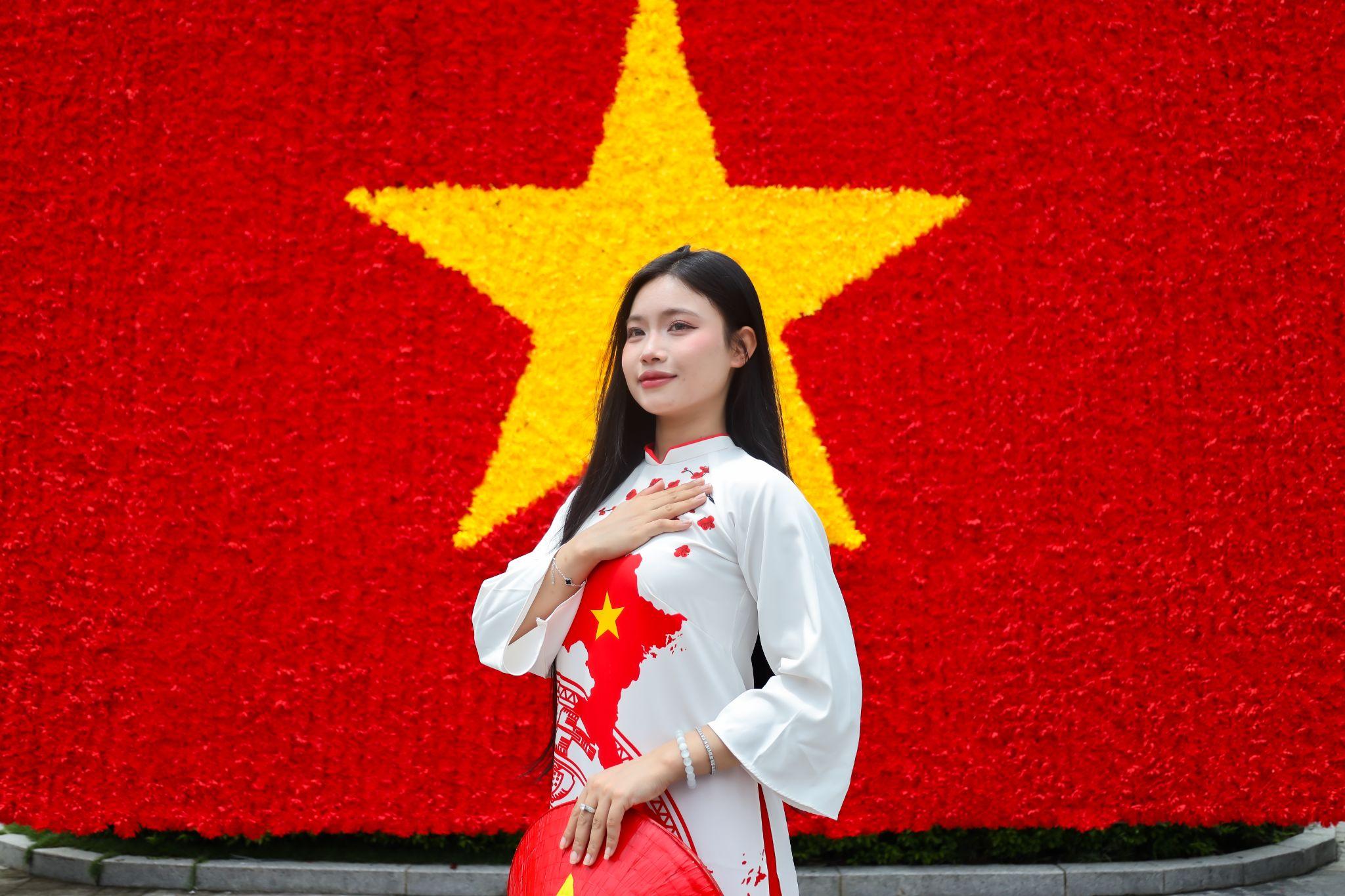 2 ngày nghỉ lễ, Quảng Ninh thu hút trên 211.000 lượt du khách - 2