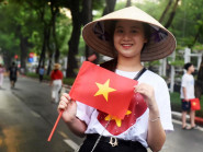 Người dân cắm lều, trải bạt háo hức đón xem diễu binh mừng Quốc khánh