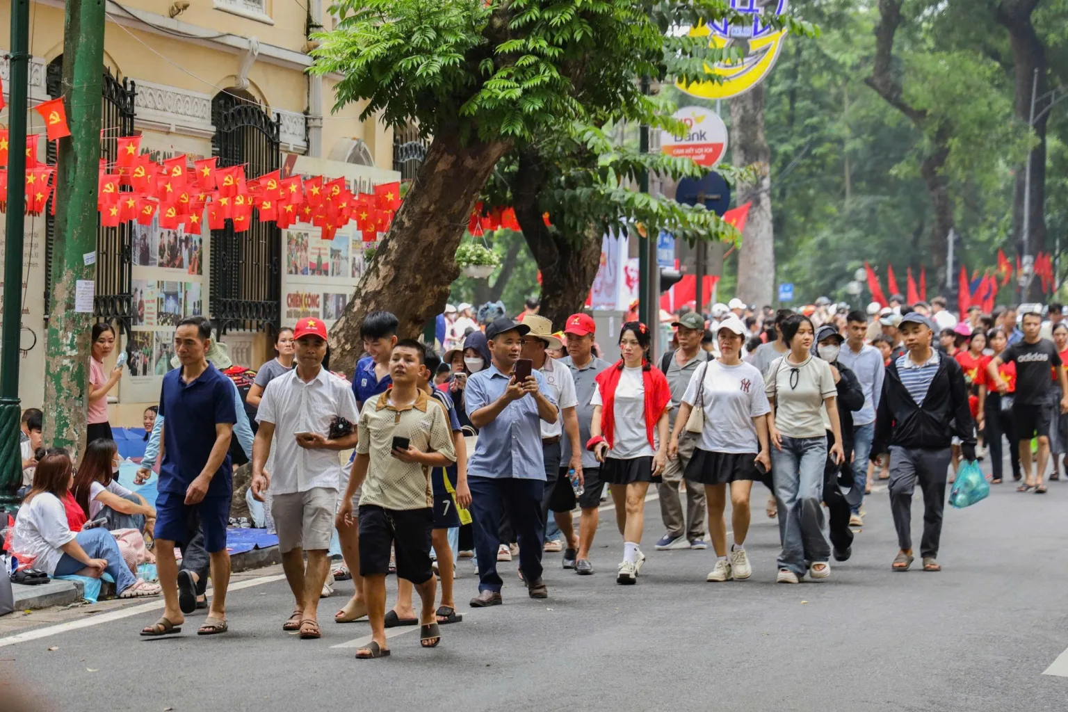 Du lịch lễ Quốc khánh: Miền Tây vẫn hút khách, Hà Nội thành tâm điểm cả nước - 1