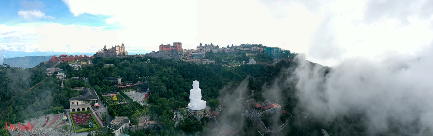cau vang o ba na hills, diem den an tuong cua du lich da nang - 3