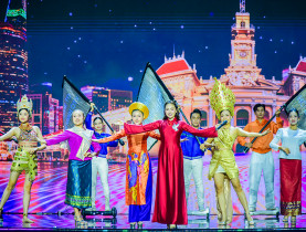  - “Đêm Việt Nam” rực sáng, nơi tinh hoa hội tụ
