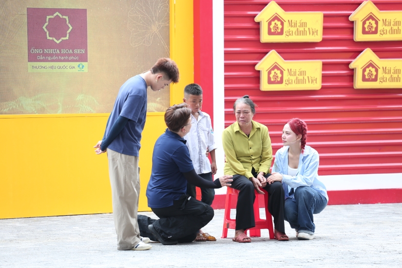 Đại Nghĩa, Ngô Lan Hương và Nguyễn Thái Học lặng người trước những bất hạnh của cậu bé mồ côi - 10