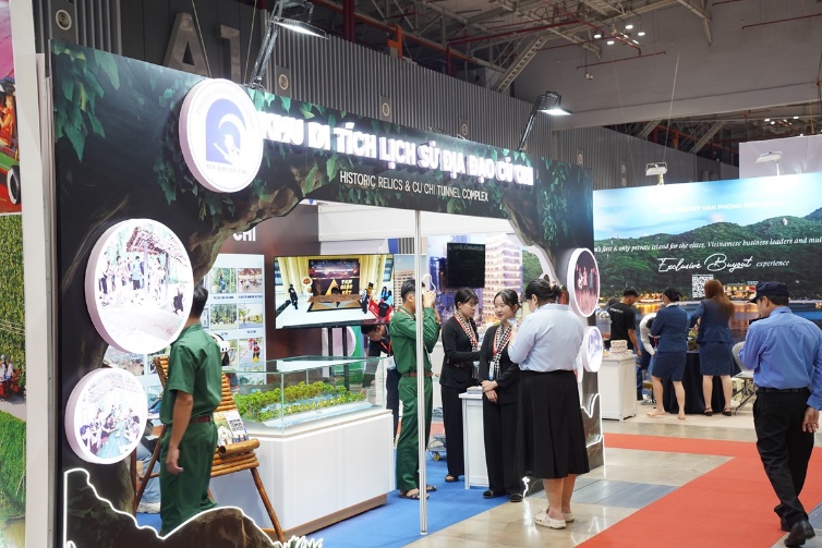 Không khí lễ hội du lịch tại ITE HCMC 2025: Săn tour giá sốc, trải nghiệm mới lạ - 8