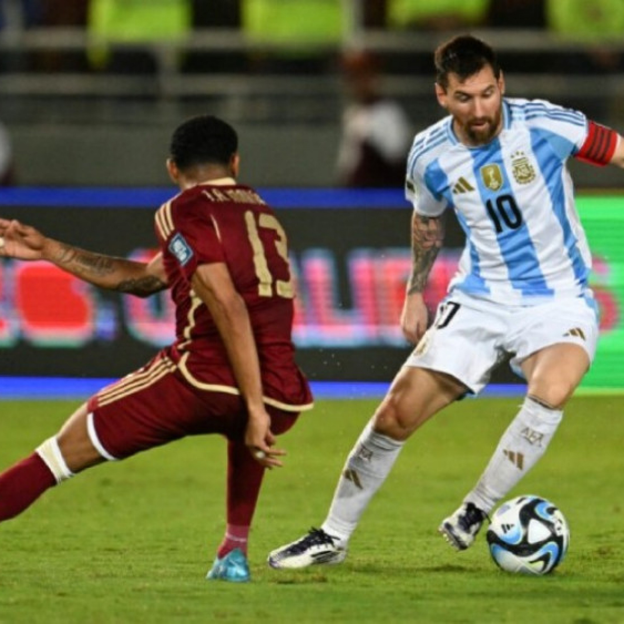  - Trực tiếp bóng đá ĐT Argentina - Venezuela: Chờ Messi "tặng quà" (Vòng loại World Cup)