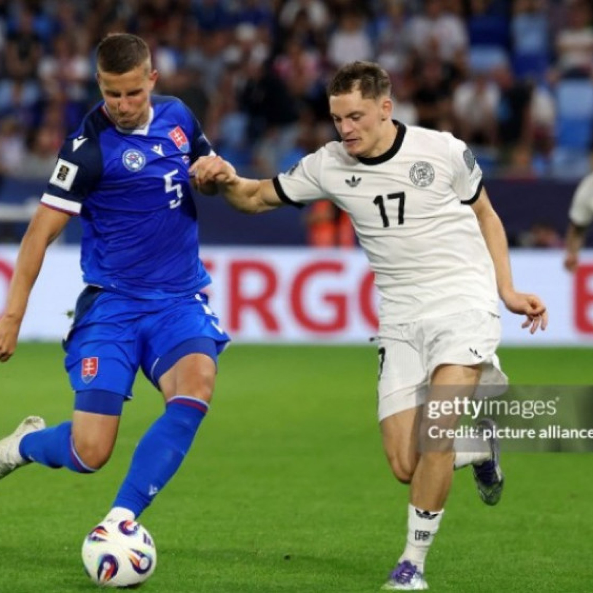  - Video bóng đá ĐT Slovakia - ĐT Đức: Địa chấn ở Tehelné Pole (Vòng loại Wolrd Cup)