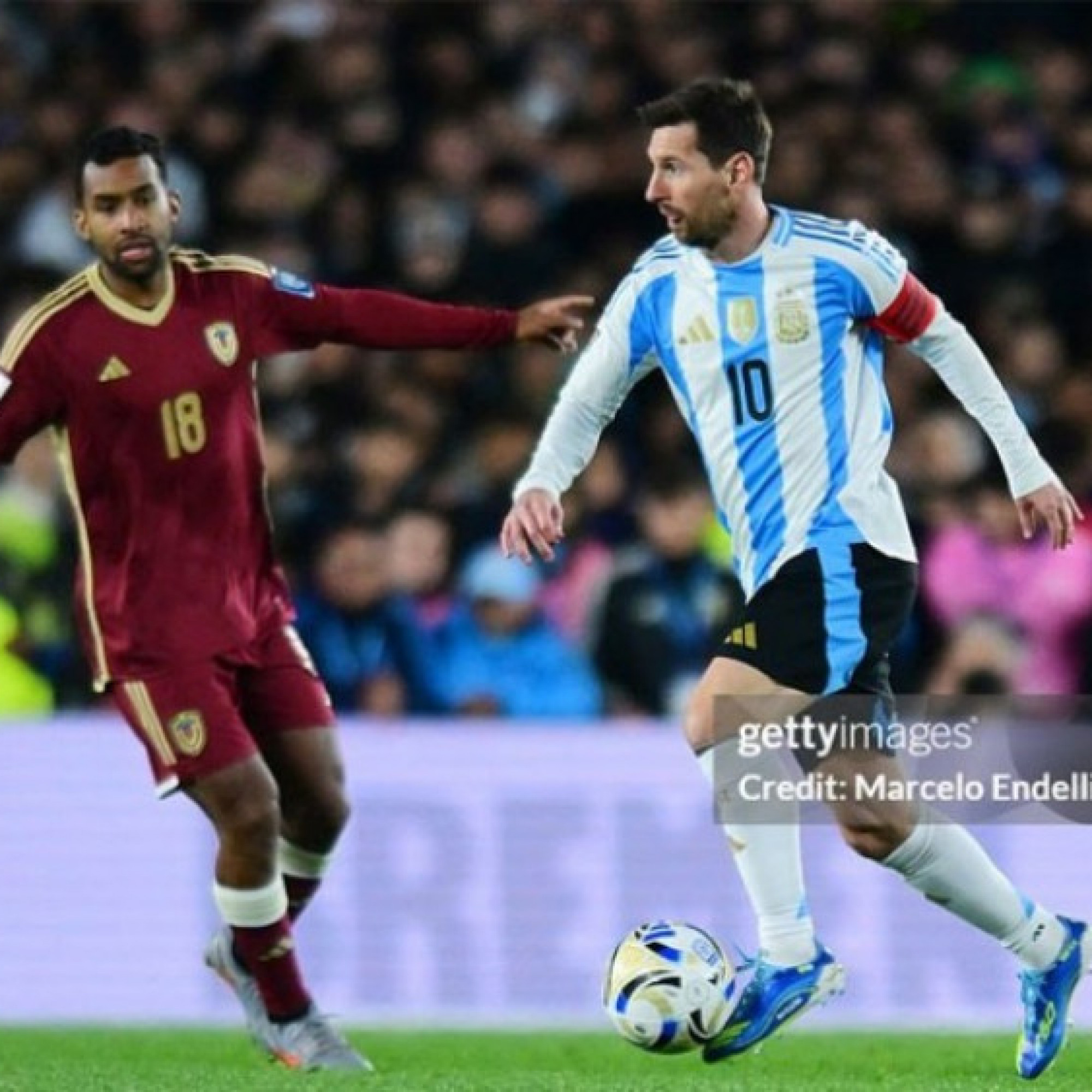 Trực tiếp bóng đá ĐT Argentina - Venezuela: Messi lỡ hat-trick đáng tiếc (Vòng loại World Cup) (Hết giờ)
