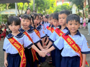 Lần đầu tiên tất cả các trường cùng lúc hát Quốc ca khai giảng năm học mới