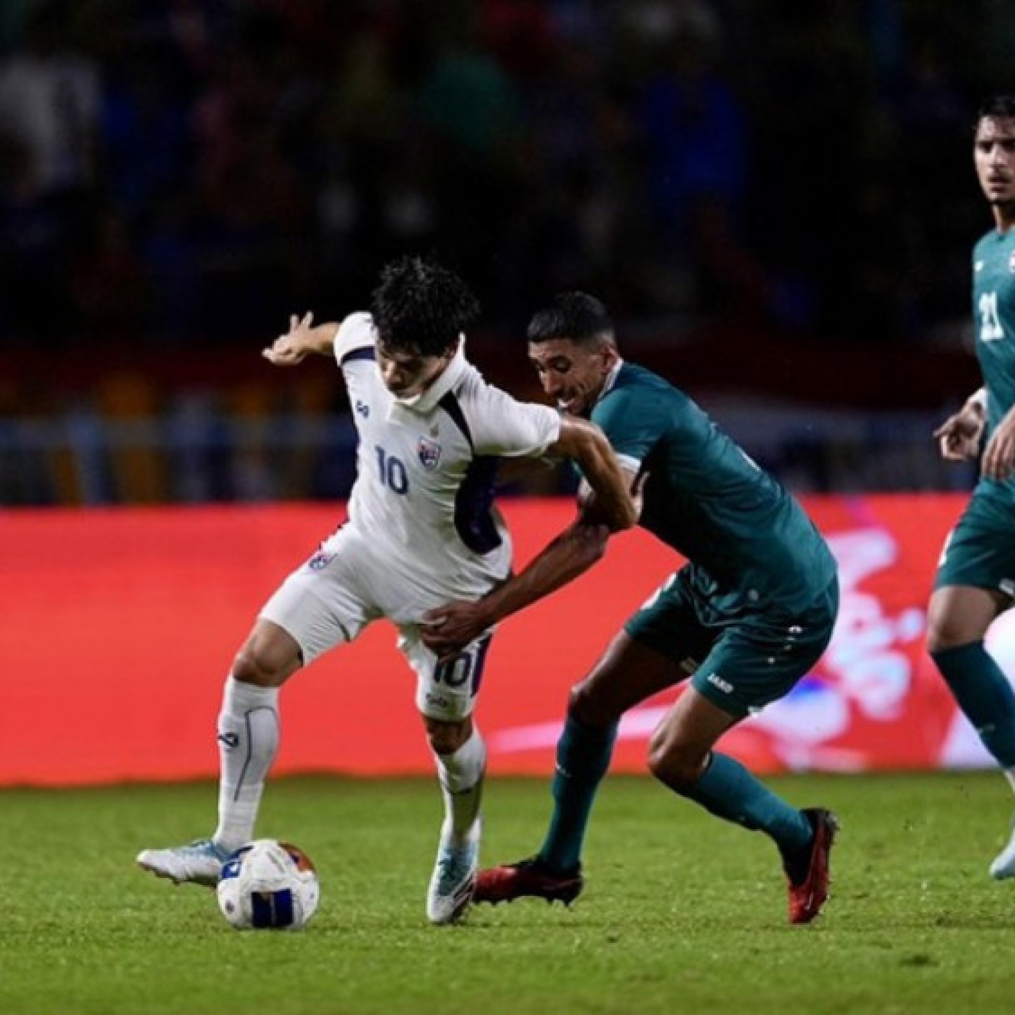  - Trực tiếp bóng đá Thái Lan - Iraq: "Voi chiến" bị từ chối bàn thắng (Chung kết King's Cup)