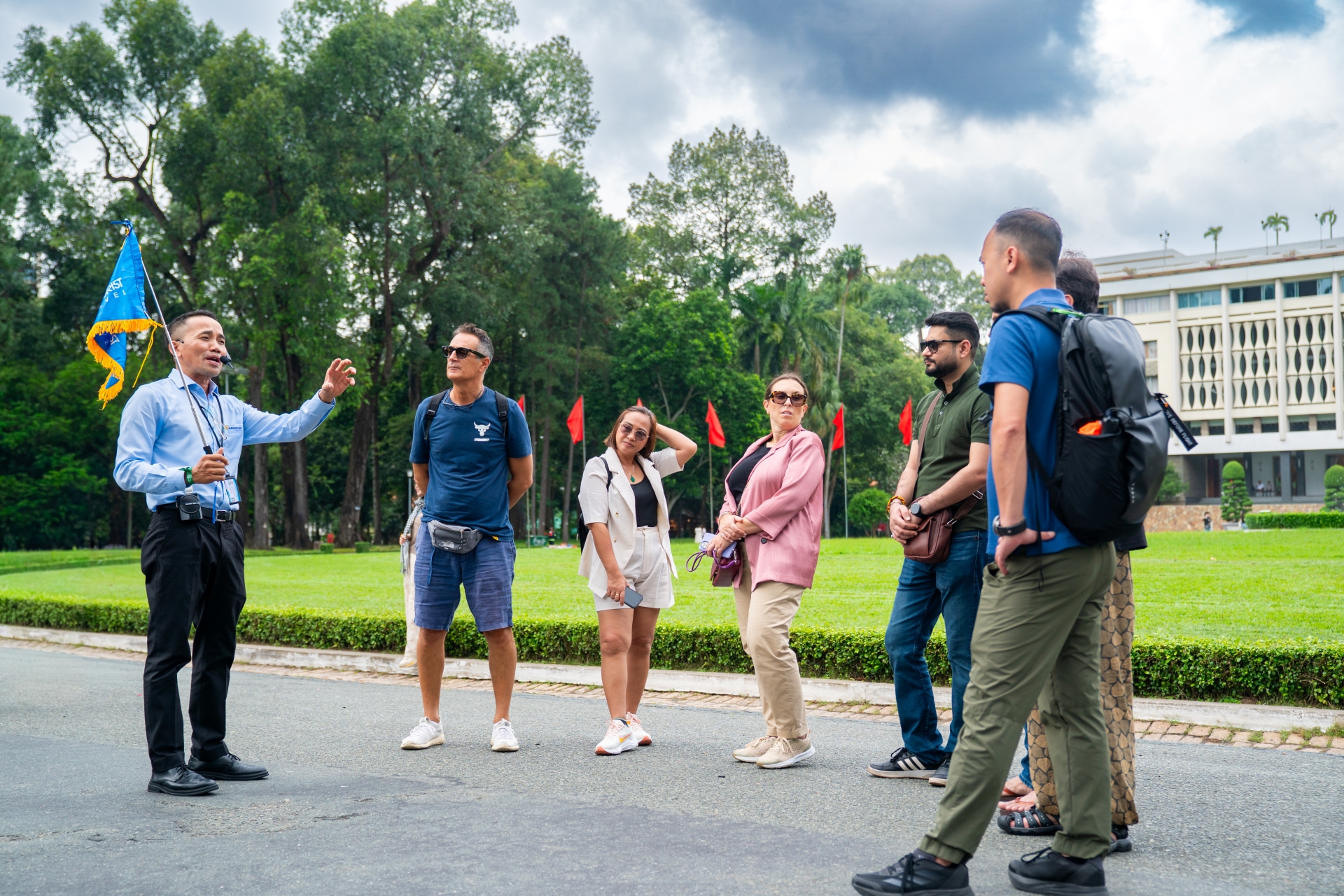 Đoàn buyer quốc tế hào hứng trải nghiệm tour nội thành TP.HCM - 2