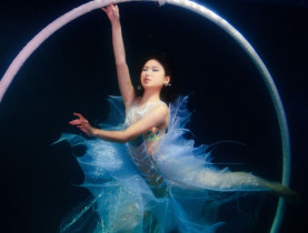  - Thí sinh Vietnam’s Next Top Model chật vật với thử thách chụp hình dưới nước, Nàng Mơ giành chiến thắng