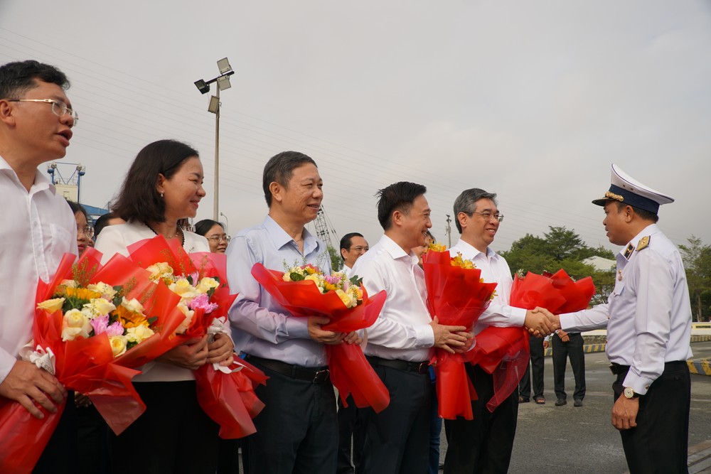 TP.HCM "nối dài" đất liền ra biển đảo Tây Nam - 2