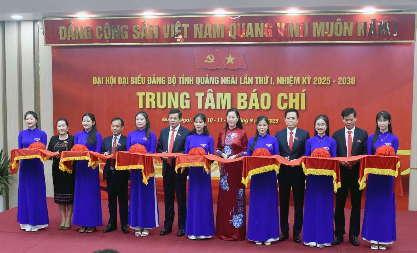 khai truong trung tam bao chi phuc vu dai hoi dai bieu dang bo tinh quang ngai lan thu i - 3