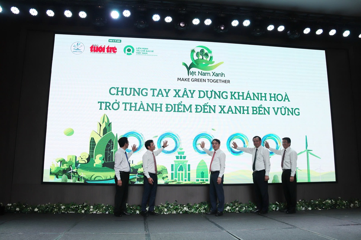 Hội thảo 'Để Khánh Hòa trở thành điểm đến xanh toàn diện của thế giới' - 3